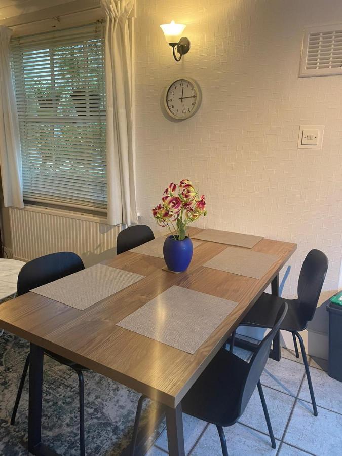 Inviting You To Your Home From Home 10 Minutes From Stratford Westfield London Bagian luar foto